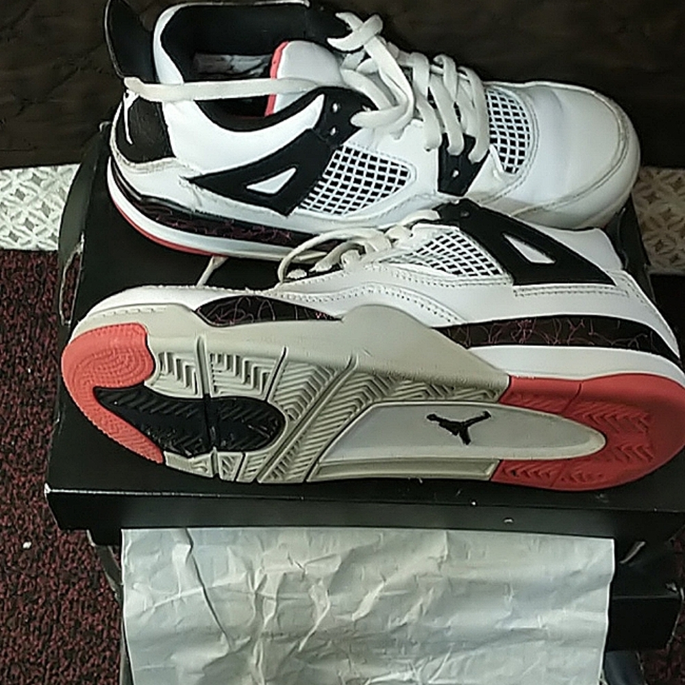Size 1Y children's Jordans in excellent condition